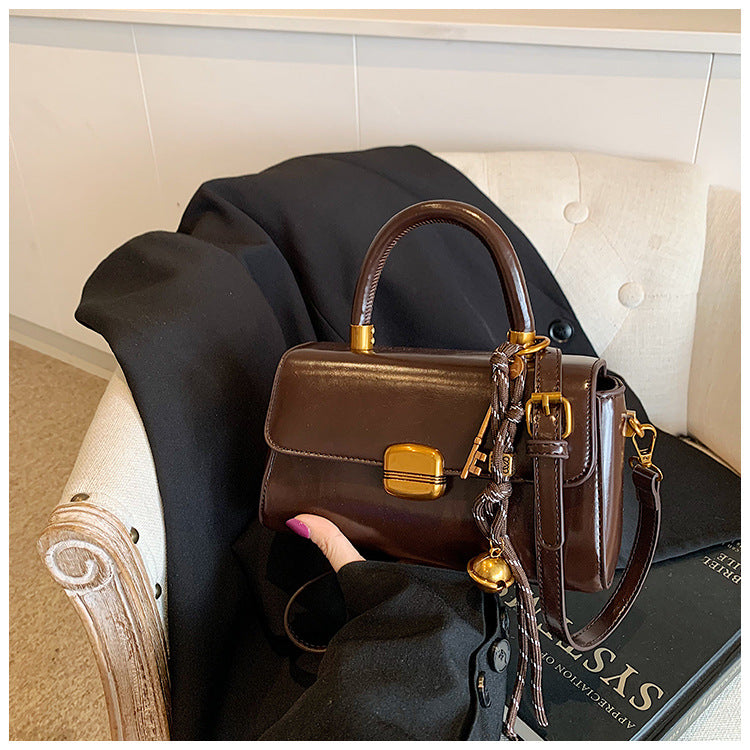 Cora Lock Box Bag, coffee closeup