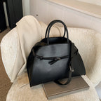 Hollis Relaxed Tote, black styled