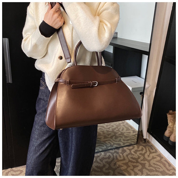 Hollis Relaxed Tote, coffee front carry