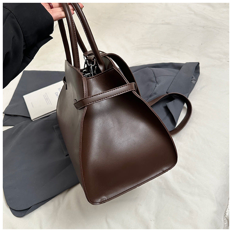 Hollis Relaxed Tote, coffee side